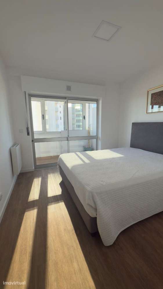 APARTAMENTO T1 kitchenette remodelado, junto à praia. Vistas de mar-23