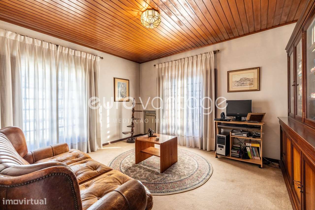 MORADIA T8 NO CENTRO DE LEIRIA-25