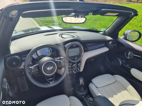 MINI Cooper S Cabrio Sidewalk Trim - 13