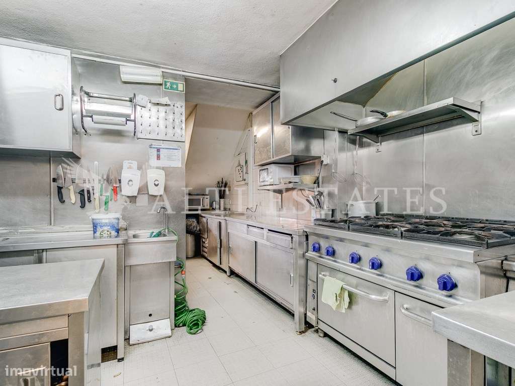 Restaurante com História e Prestígio para Venda na Azoia, junto ao ...-18