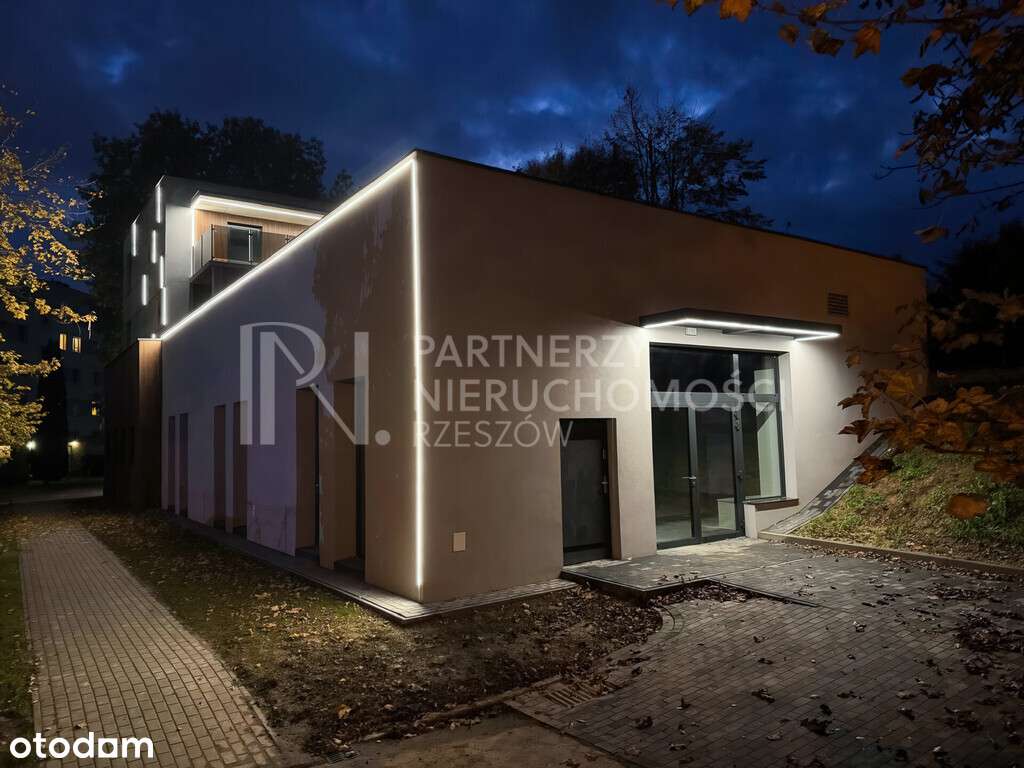 Nowoczesny Lokal W Świetnej Lokalizacji-11