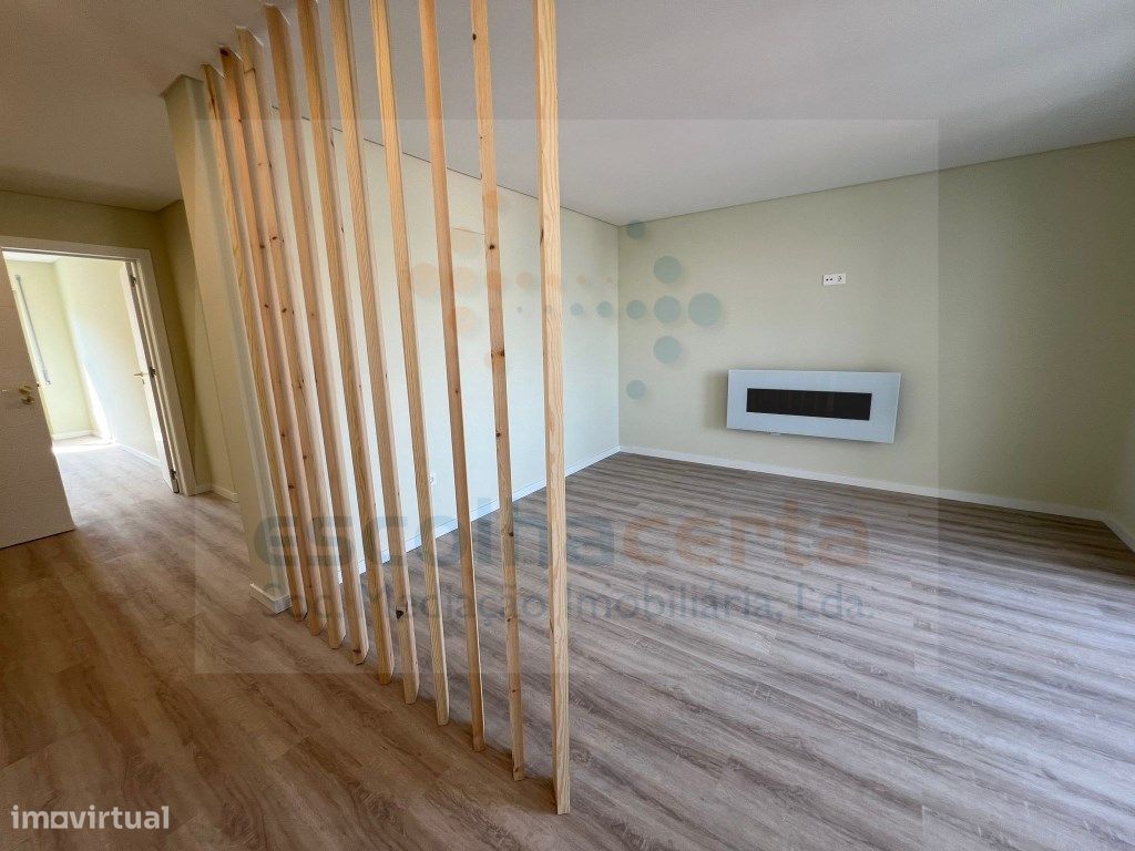 Apartamento T2 Renovado em Setúbal - ...