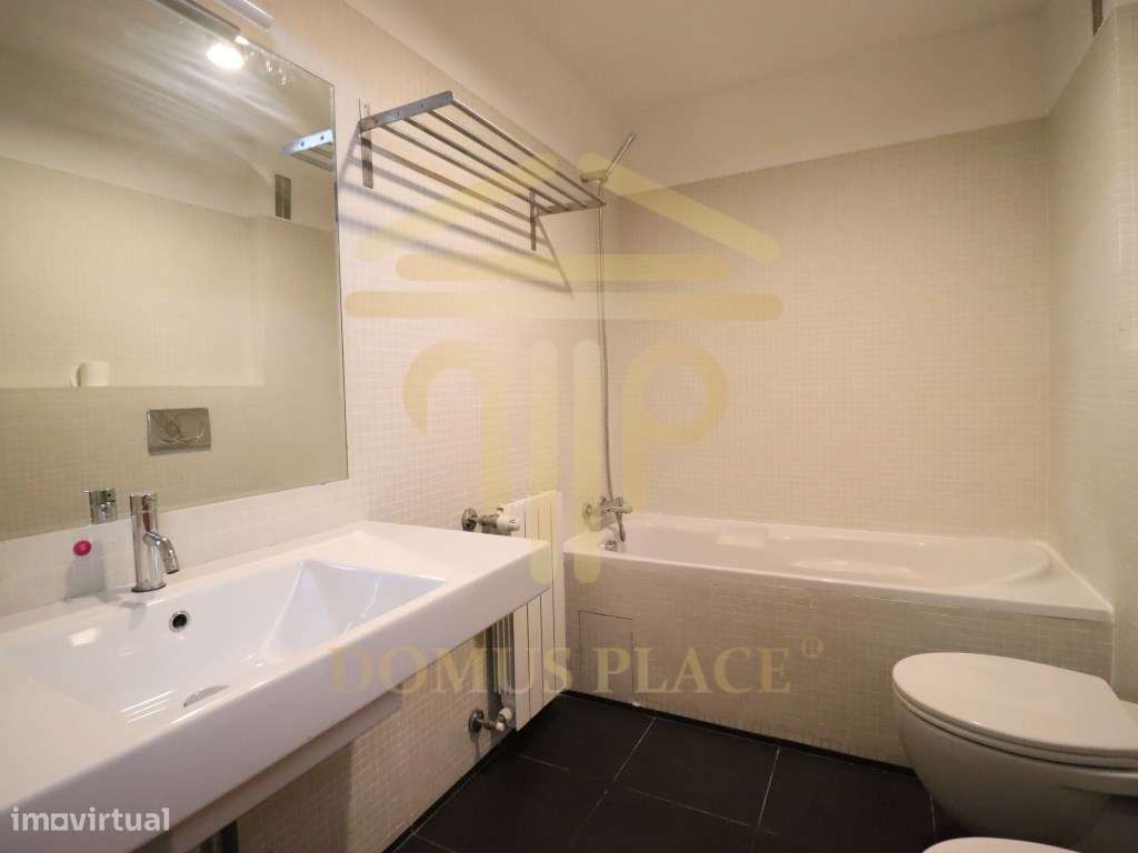 APARTAMENTO T2 COM ELEGÂNCIA, LUZ E LOCALIZAÇÃO PRIVILEGIADA | LEÇA...-10