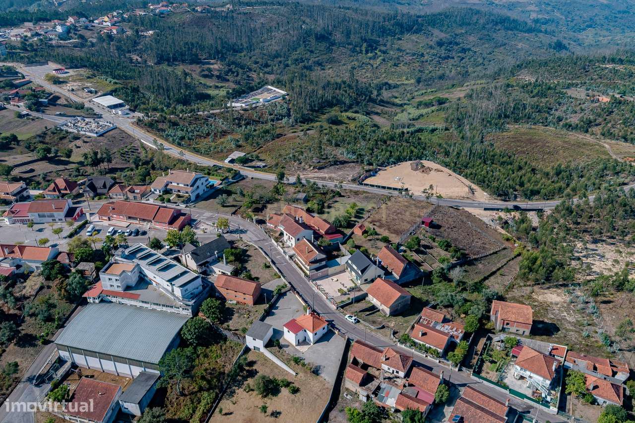 Moradia T5 em Memória – Colmeias-51