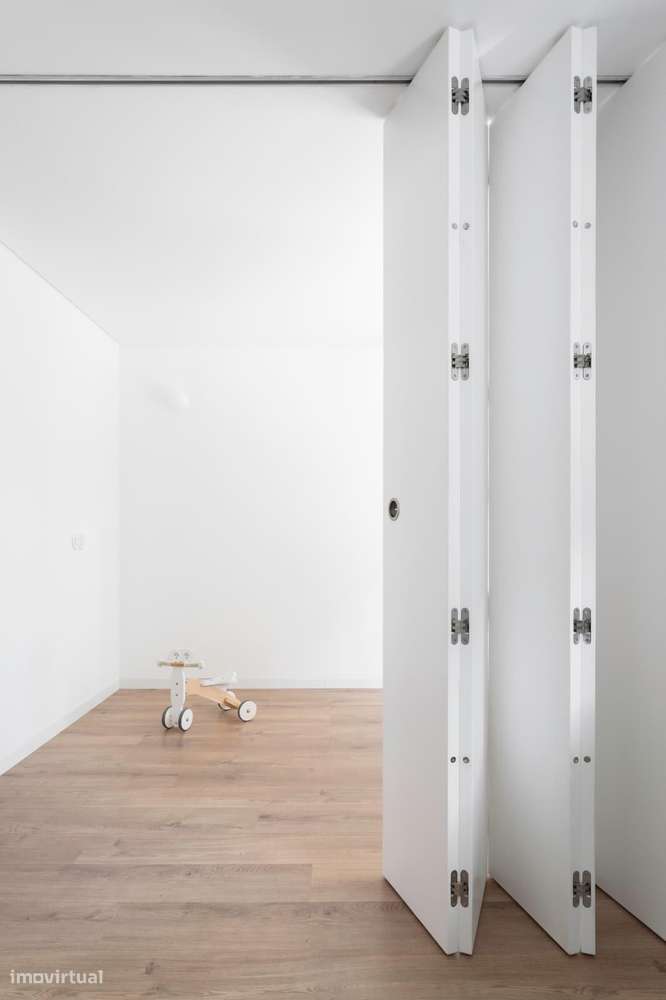 T4 remodelado com terraço - Rua Alexandre Ferreira-10