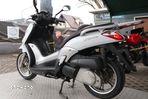 Yamaha X-max - 8