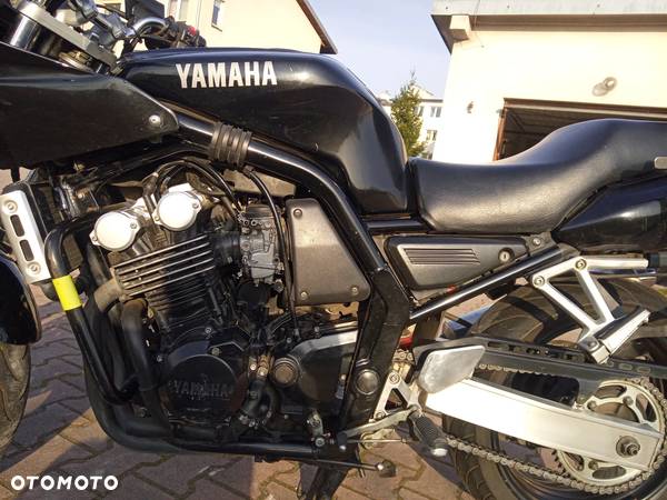 Yamaha FZS - 7