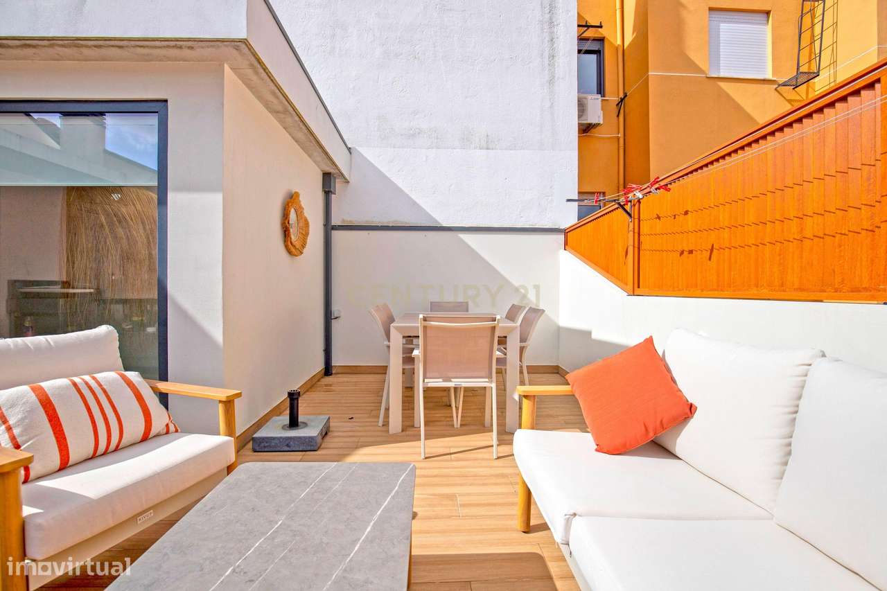 Moradia Contemporânea T3 com Terraço no Coração do Bairro do Troino –-52