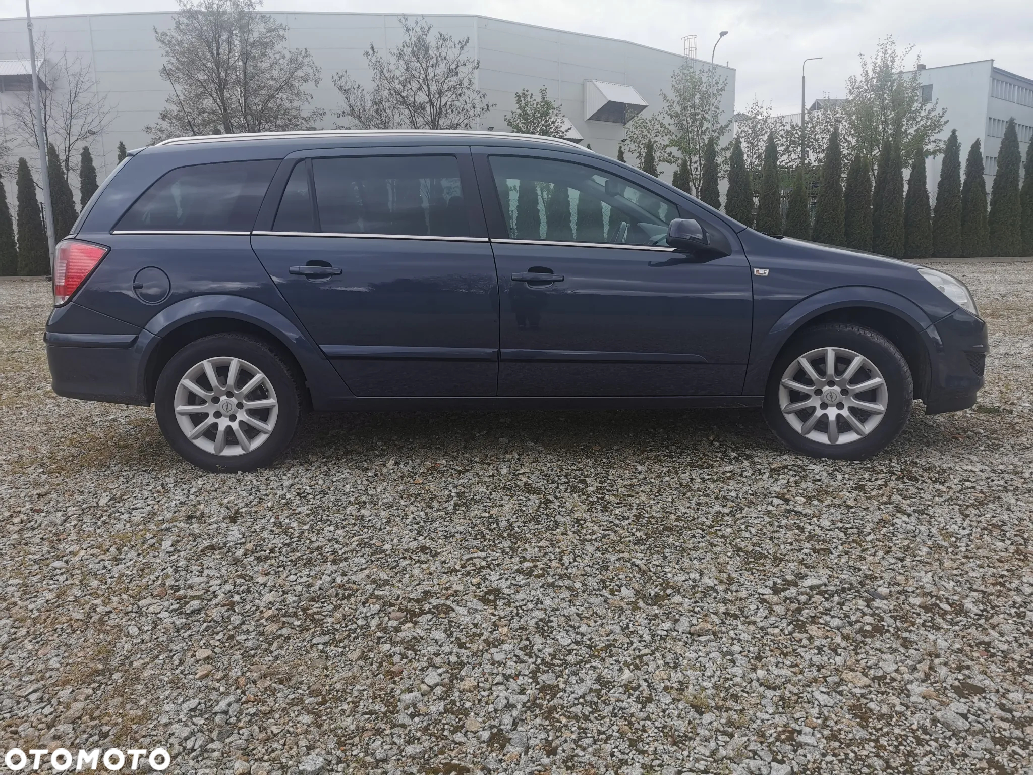 Opel Astra 1.8 Caravan Edition - 4