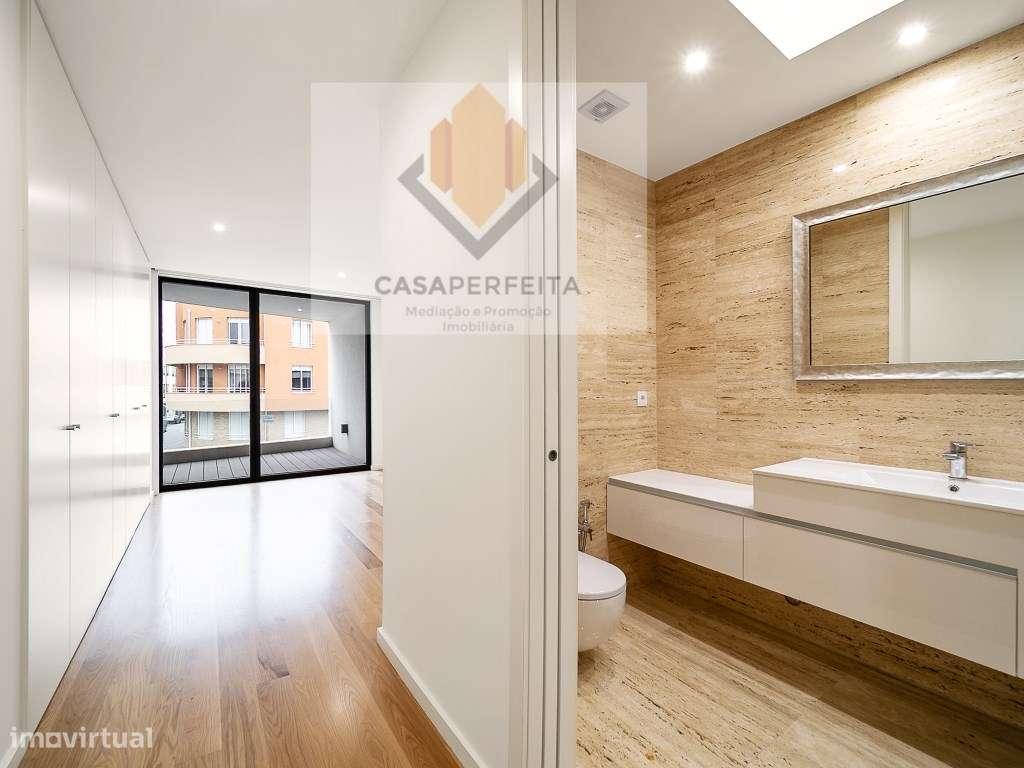 Luxuosa Moradia T4 a 150 metros da Praia - Madalena-33