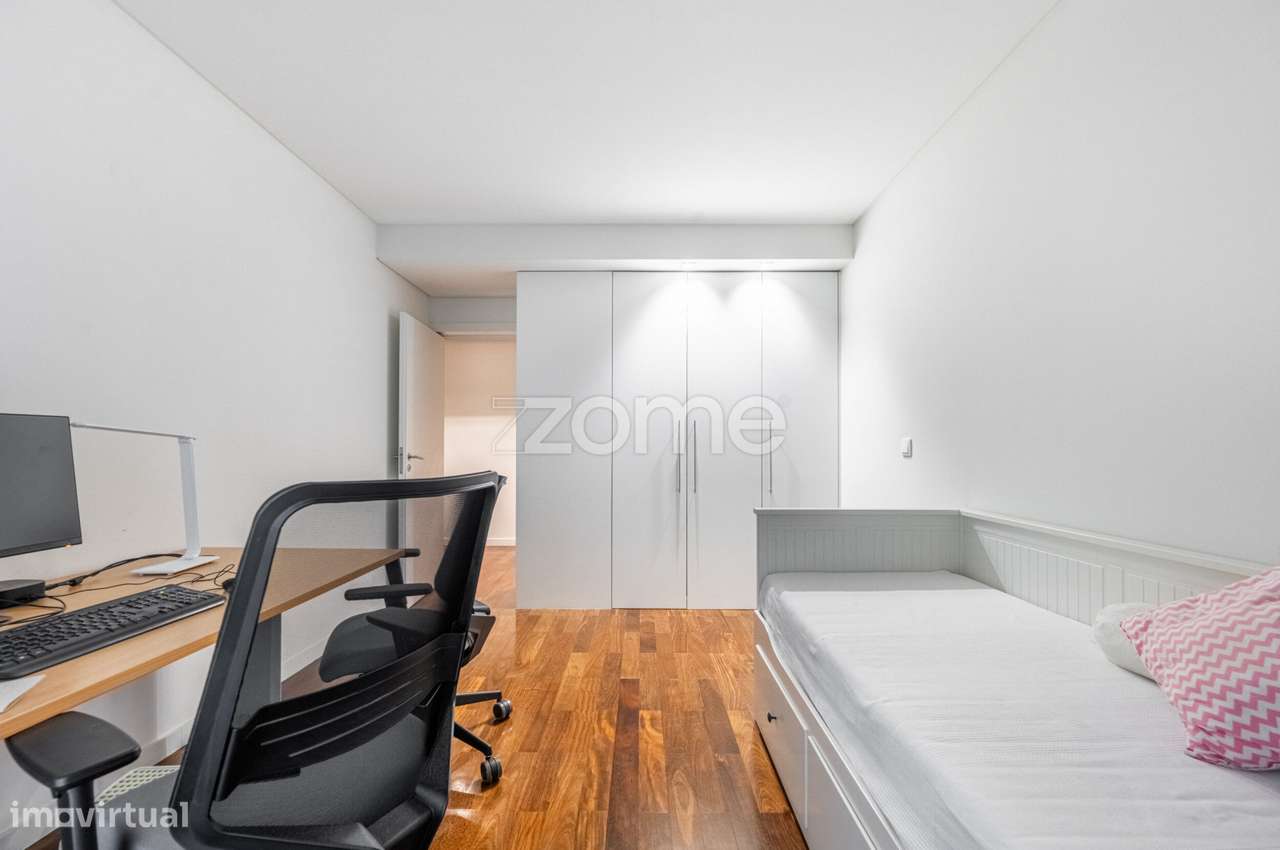 Apartamento T3 com Garagem Box para 2 carros - Edifício Antas Houses-12