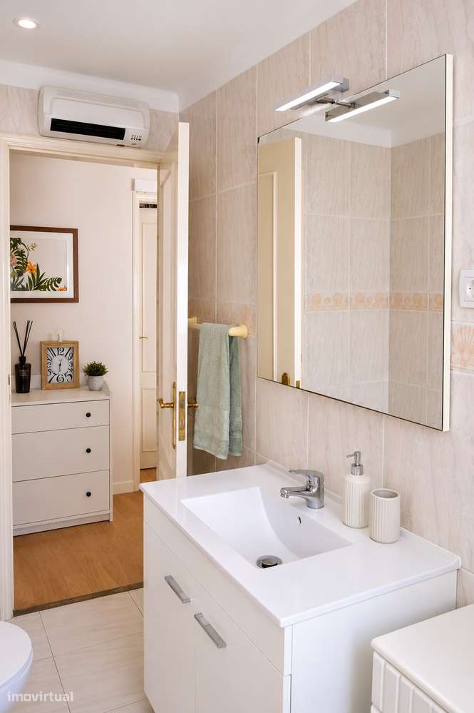 Apartamento T2 com terraço no Bairro de Santos ao Rêgo-11