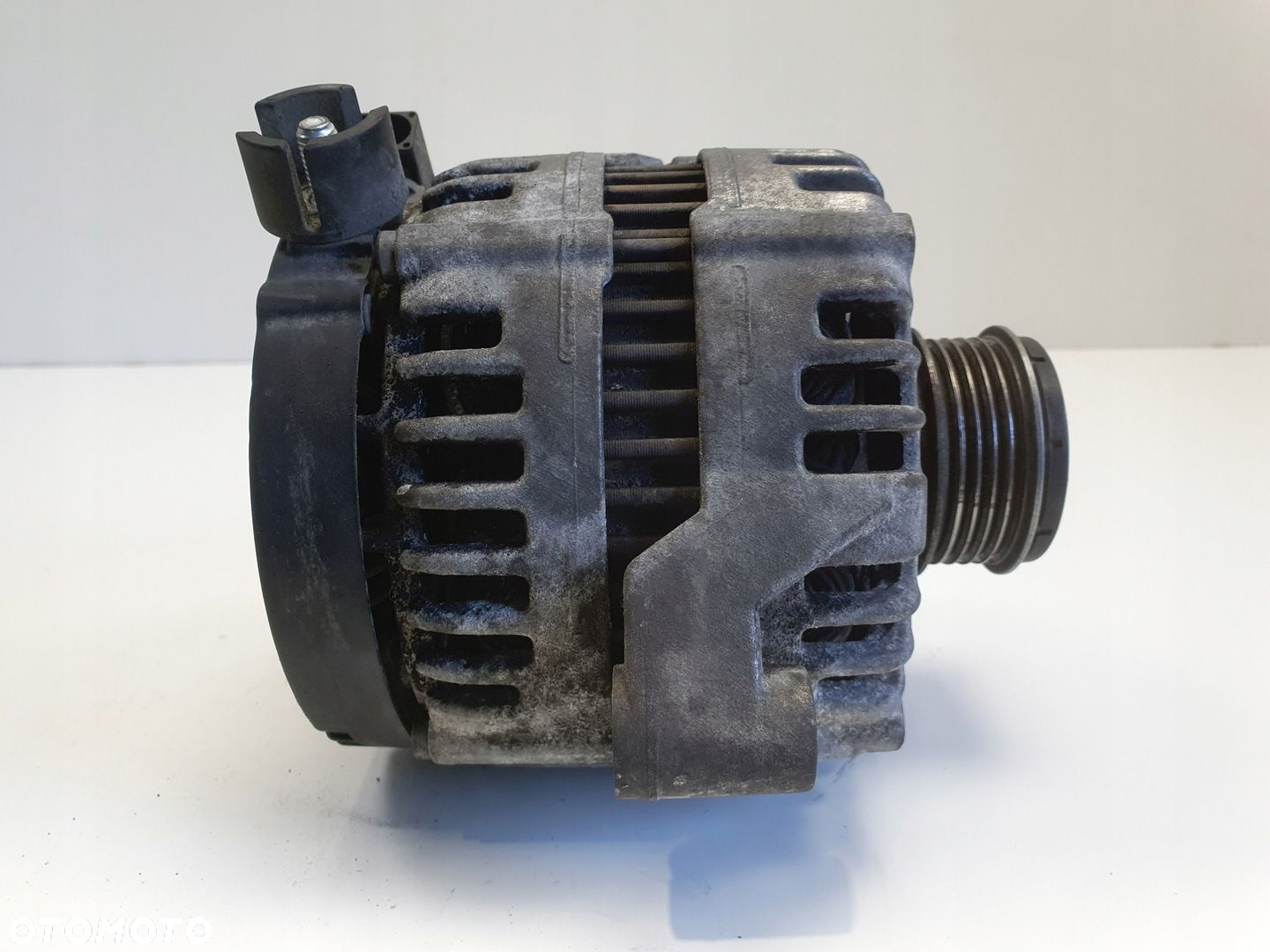 Volvo S40 II V50 2.4 D5 ALTERNATOR 0121615014 bosch 30773111 - 6