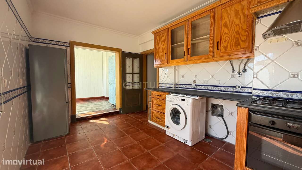 Apartamento T3 com Duas Varandas Enormes, na Quinta do Conde - Grande imagem: 5/32