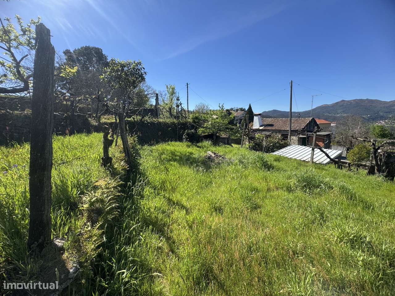 Moradia em granito p/ recuperar – Oliveira de Frades-9