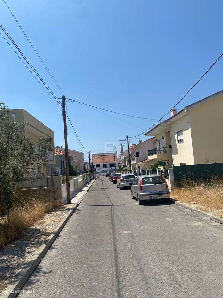 Terreno com Projeto Aprovado - Moradia T3 com Piscina-7
