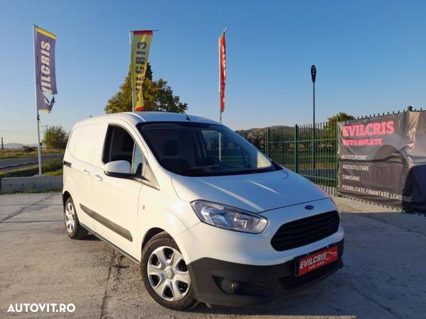 Ford Transit Courier - 38
