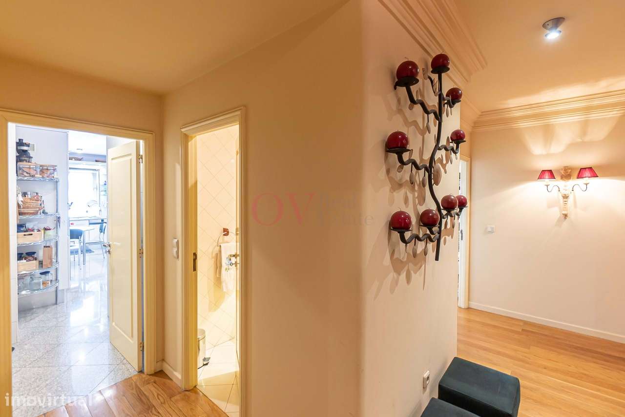 Para venda, apartamento T5 Rua Domingos Sequeira Porto, com varandas,-17