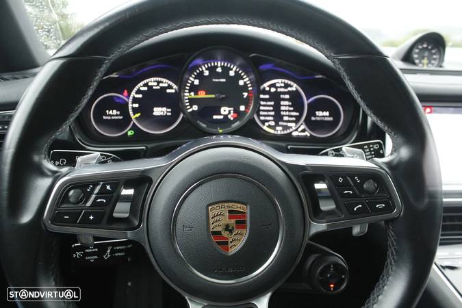 Porsche Panamera Sport Turismo 4 E-Hybrid - 16