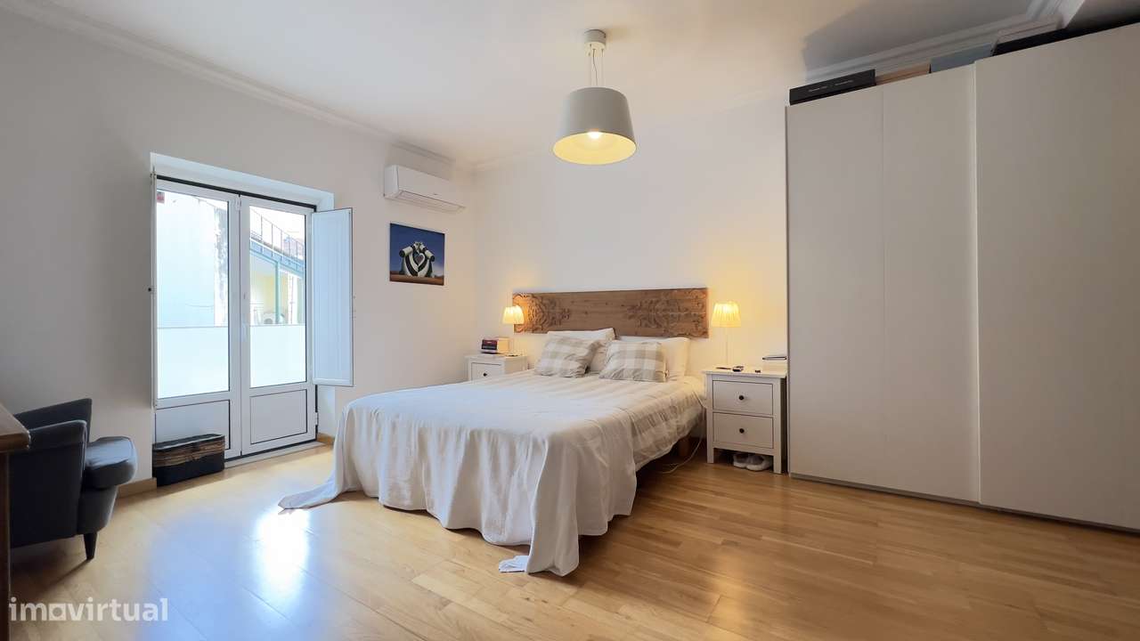 Apartamento T6 Duplex junto à Gulbenkian-11
