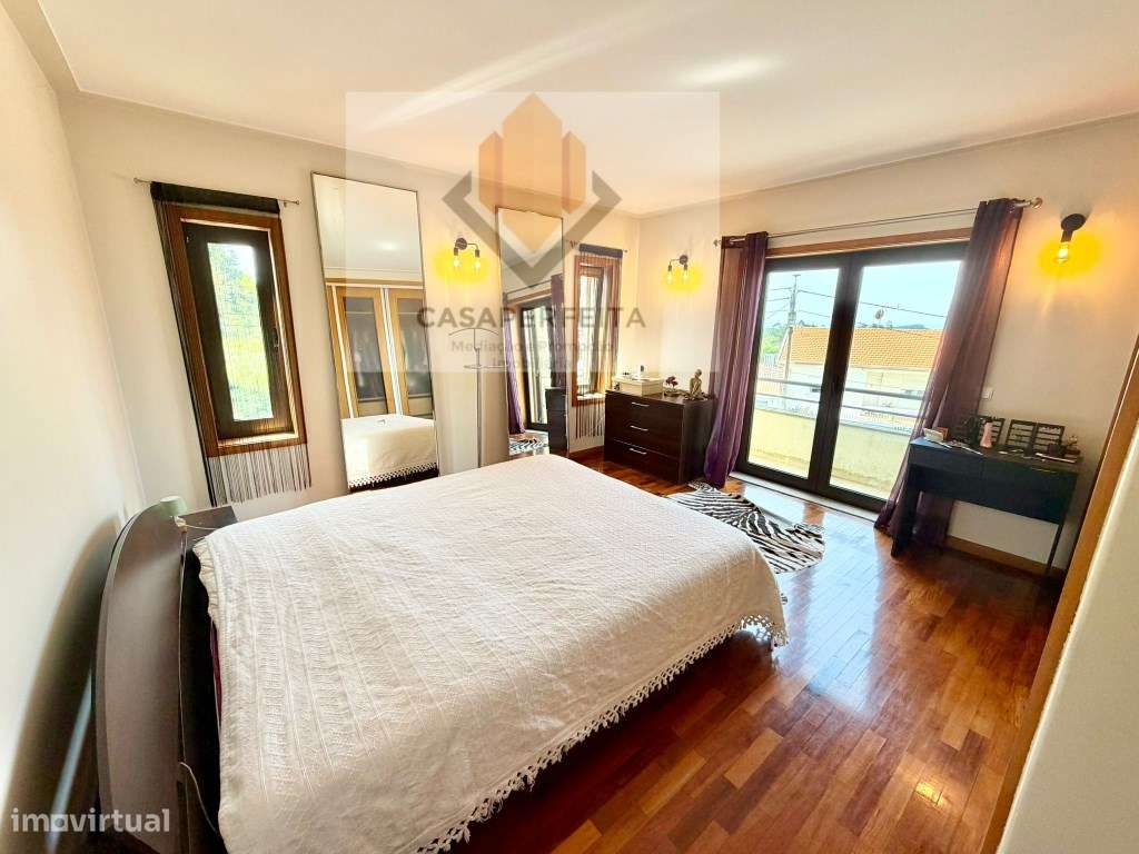 Luminosa Moradia T3+1 de 4 Frentes com Jardim, Escritório e Anexo -...-21