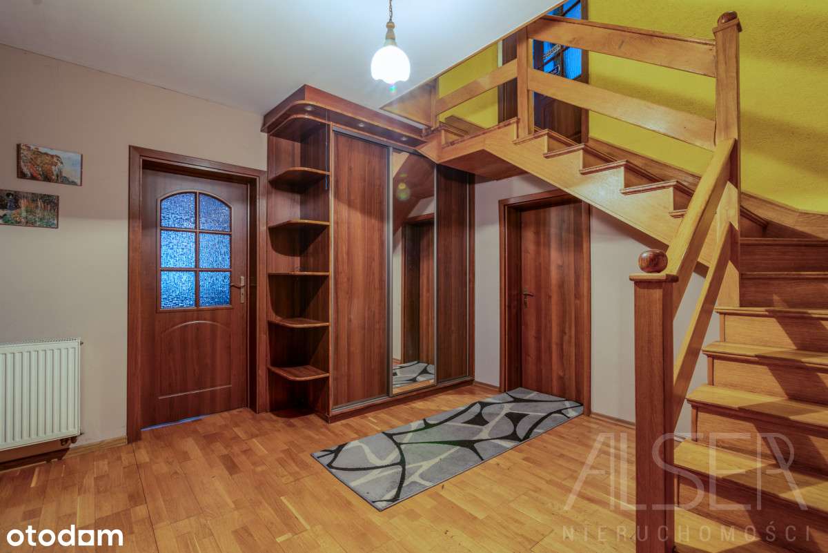 Dom na Osiedlu Bajkowym + Budynek Mieszkalno-Gosp.-16