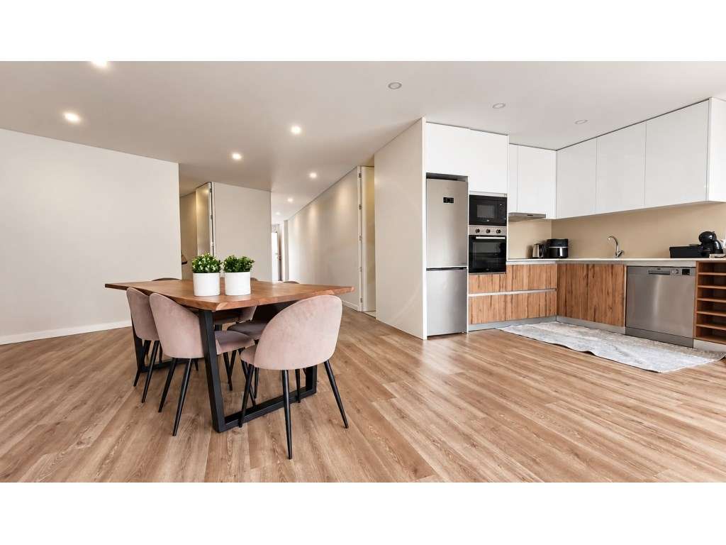 Moradia T2+1 Totalmente Remodelada em Árvore Vila do Conde-20