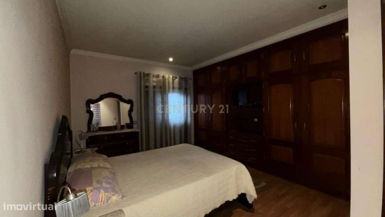 Moradia V4 Alpendorada, Várzea e Torrão – Marco de Canaveses-24