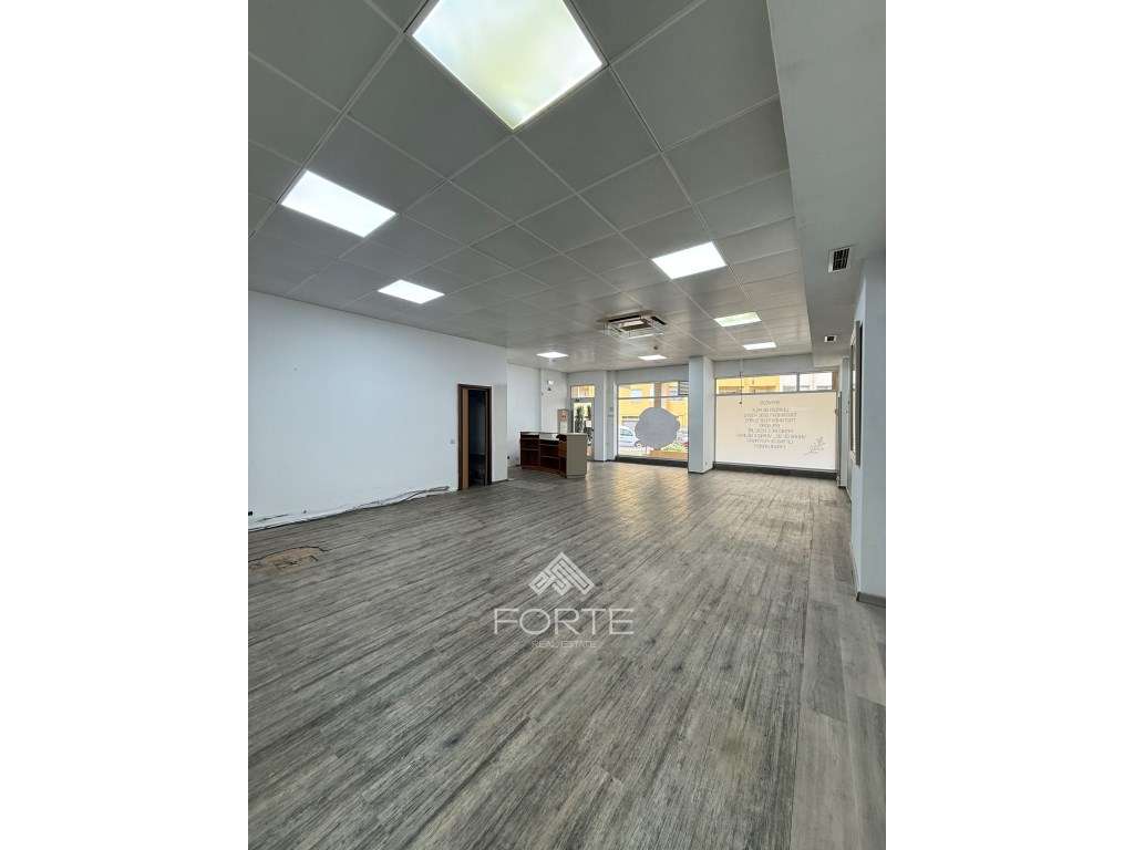 Loja para arrendamento no Centro de Santa Maria da Feira - Grande imagem: 2/10