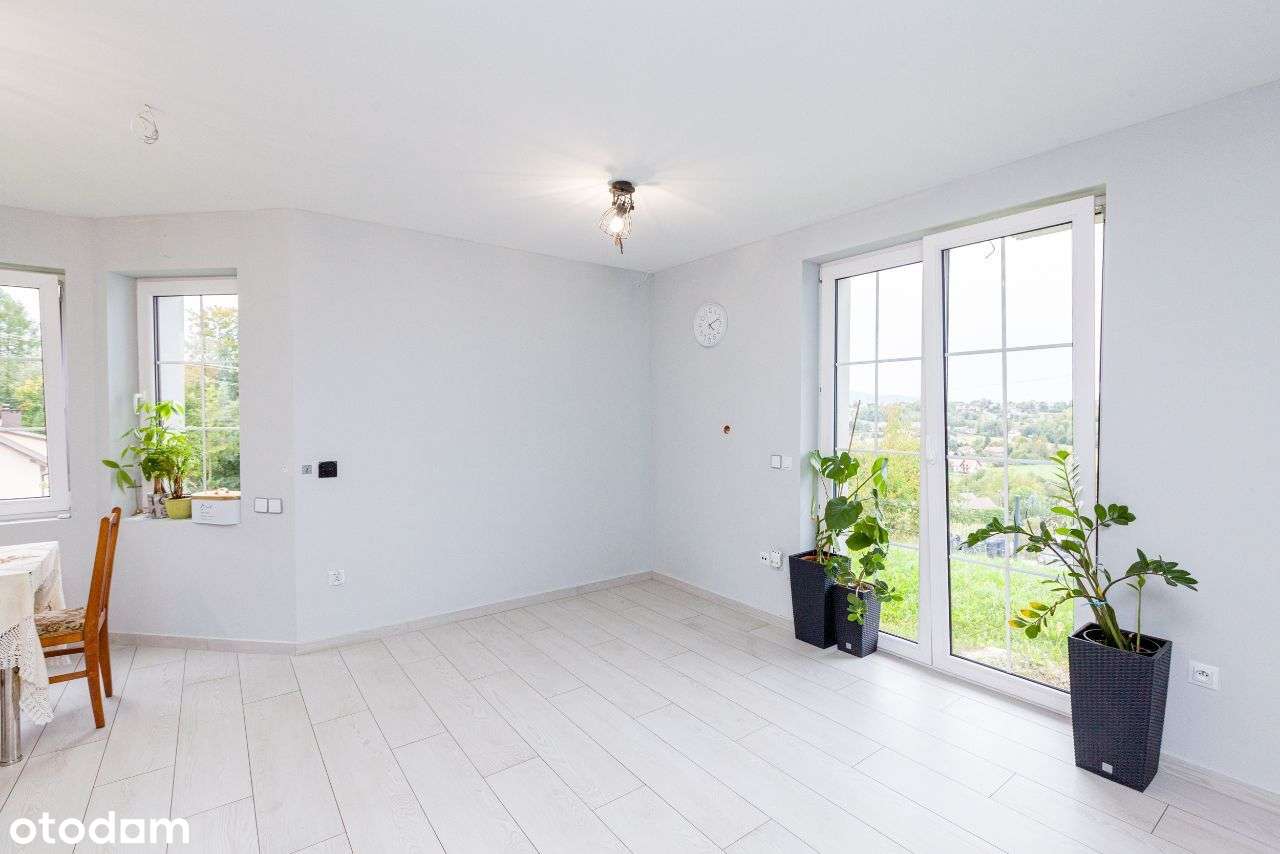 Kilkuletni dom pod lasem (Pod Łyską)-5