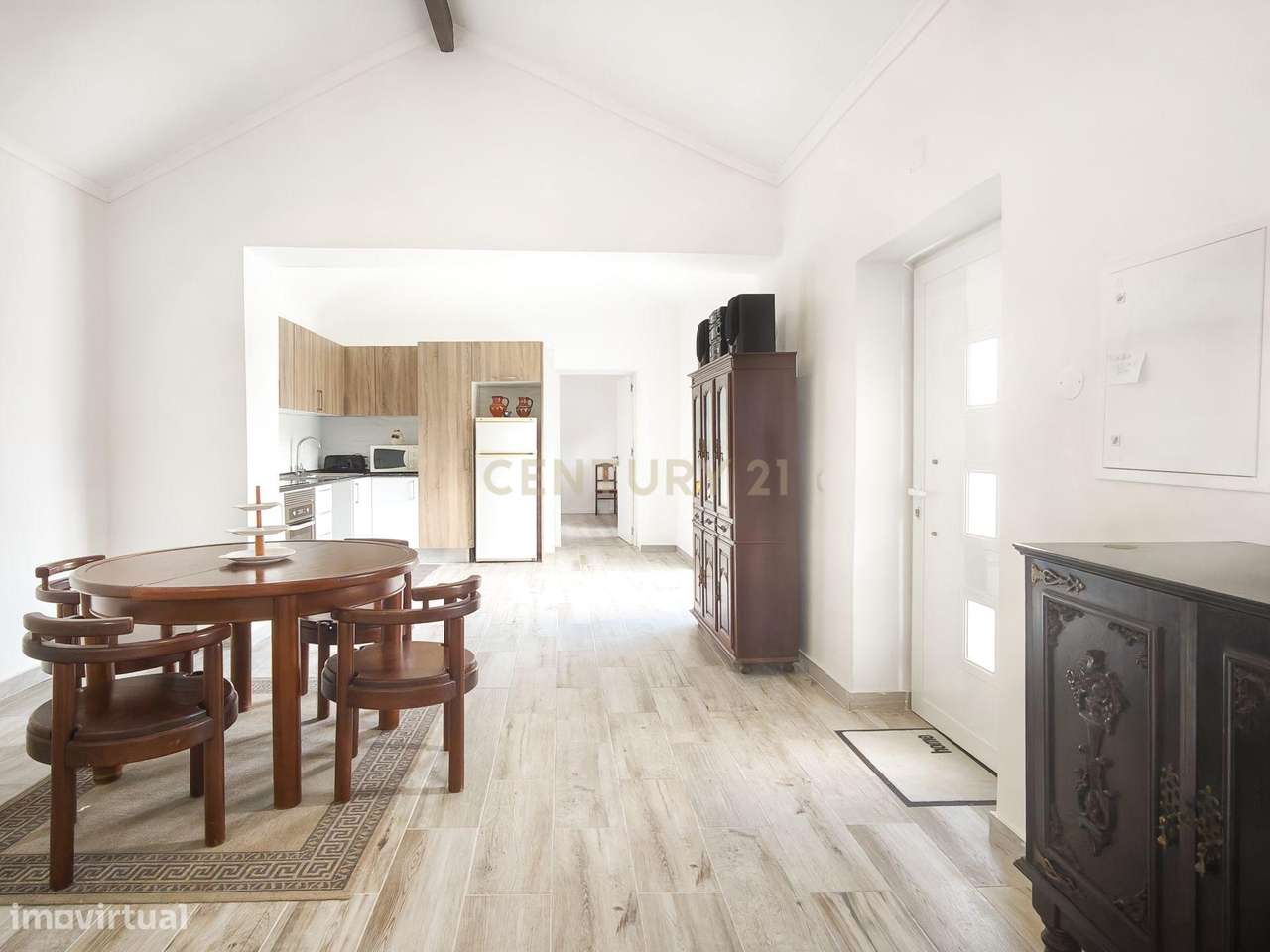 O Refúgio Perfeito em Tavira | Moradia T2 Térrea Renovada em 2024 junt-13