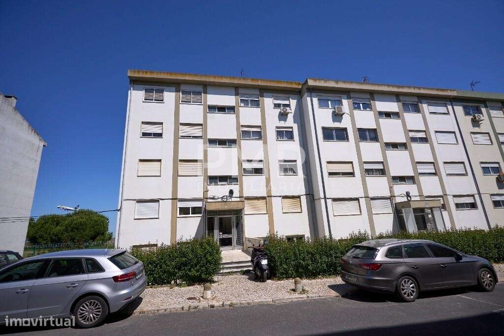 Apartamento T2 em Camarate-13