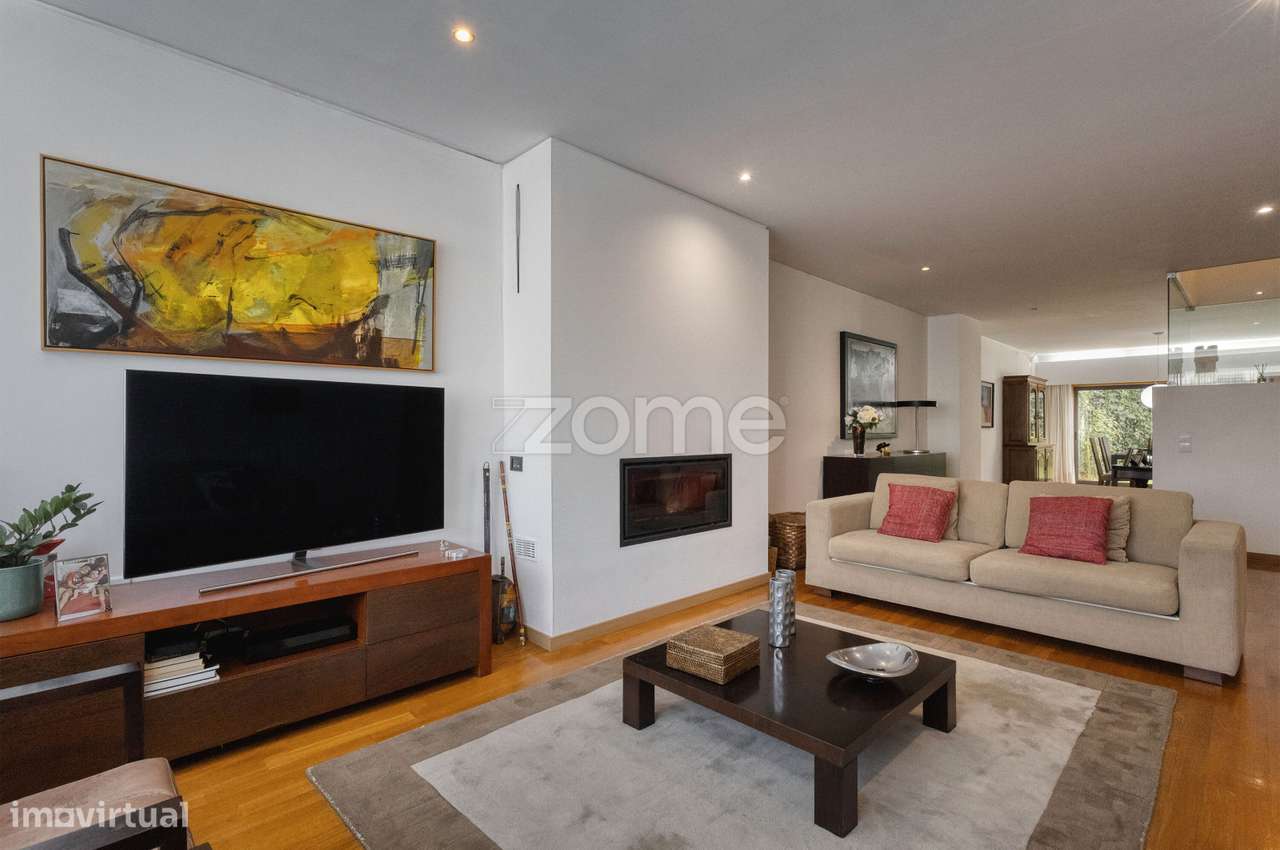 Moradia T4 com 4 suítes, na Rua Gomes Teixeira, Matosinhos-10