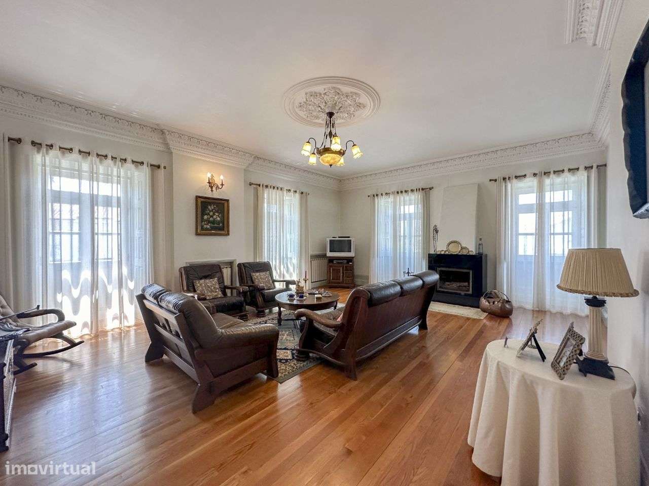 Maravilhosa Moradia Individual V4 na Meadela - Grande imagem: 5/33