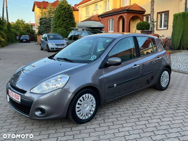 Renault Clio 1.2 16V 75 Collection - 15