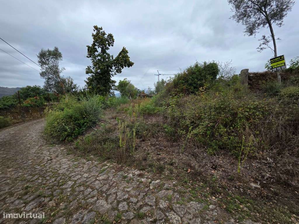 Terreno para construção de moradia T3 com projeto aprovado-9