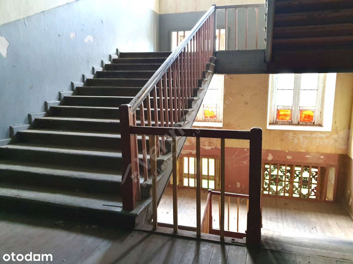 Zespół pałacowy(21ha) _ z DUŻYM terenem pod bud. mieszkaniowe(MPZP)-13