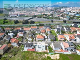 Moradia Isolada T4 com piscina em Barcarena, Oeiras - Grande imagem: 4/35