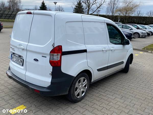 Ford Transit Courier - 3