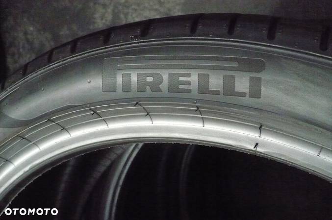 2x PIRELLI P Zero PZ4 235/40R20 6,1mm 6,7mm 2022 - 4