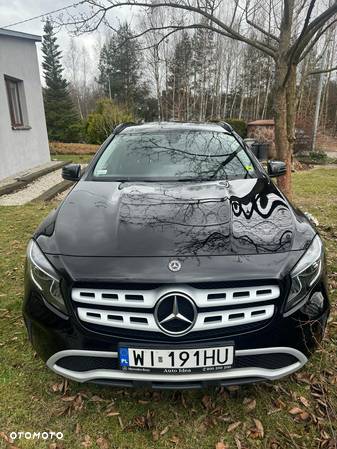 Mercedes-Benz GLA 180 - 2