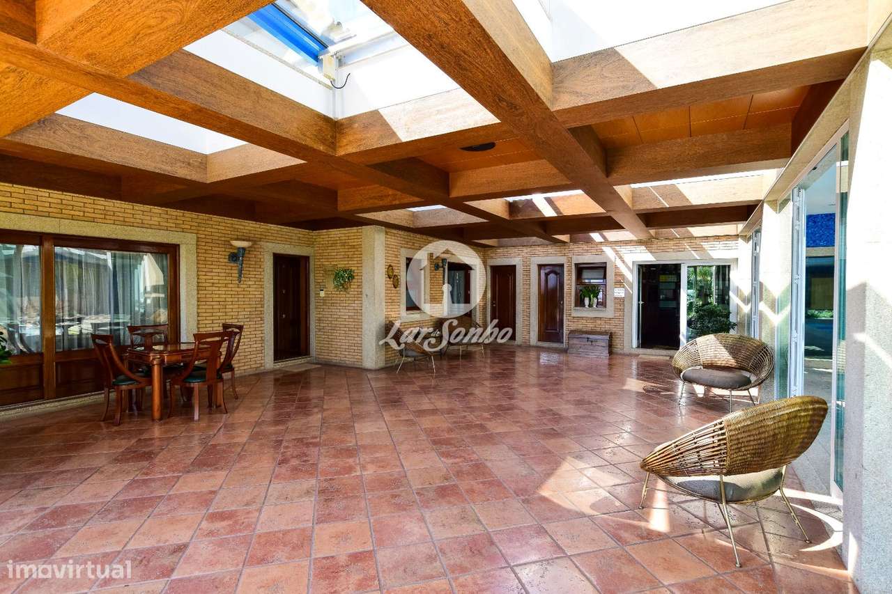 Moradia de LUXO com piscina interior em Ribeirão, Famalicão - Grande imagem: 5/26