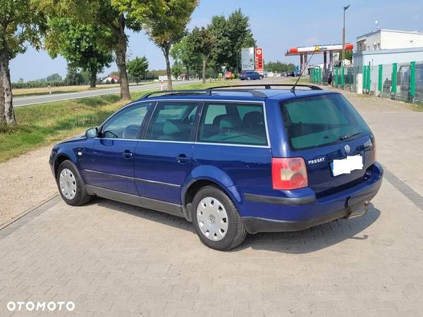 Volkswagen Passat 1.9 TDI Comfortline - 6