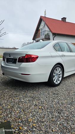 BMW Seria 5 520d xDrive - 6