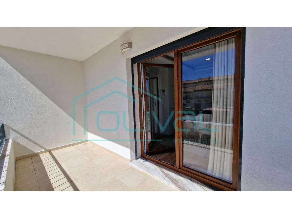 Apartamento T3 Novo Samora Correia-10