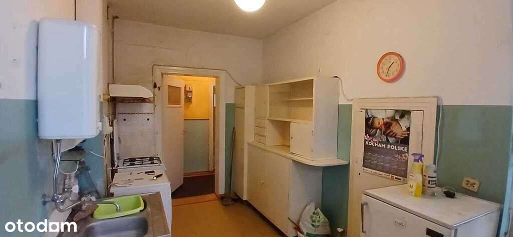 Dwupokojowe mieszkanie do remontu-4