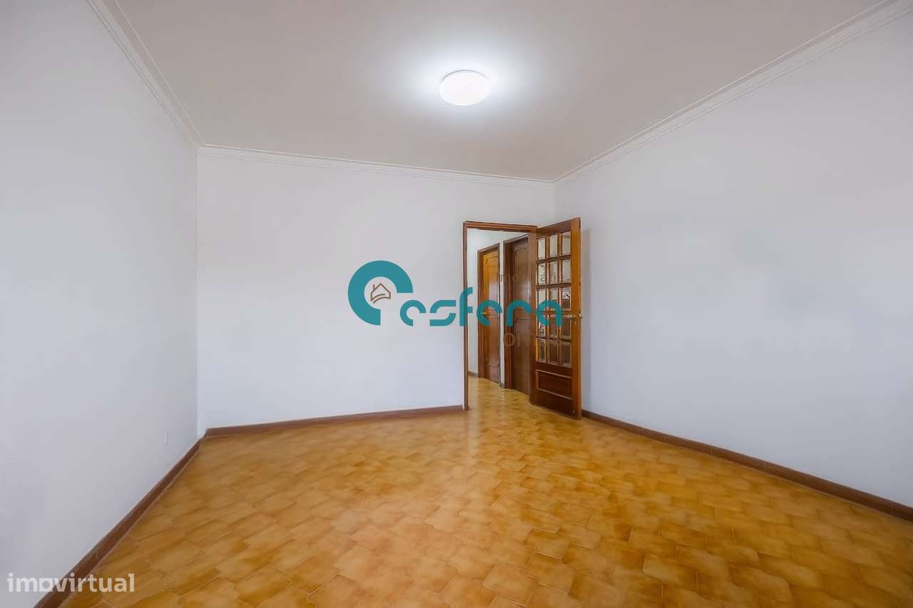 Apartamento T3 Venda em Vilar de Andorinho,Vila Nova de Gaia - Grande imagem: 2/21