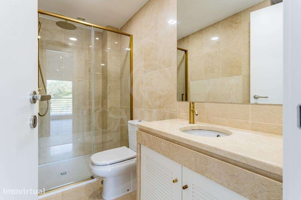 Apartamento T5 Duplex Exclusivo em Primeira Linha de Mar-14