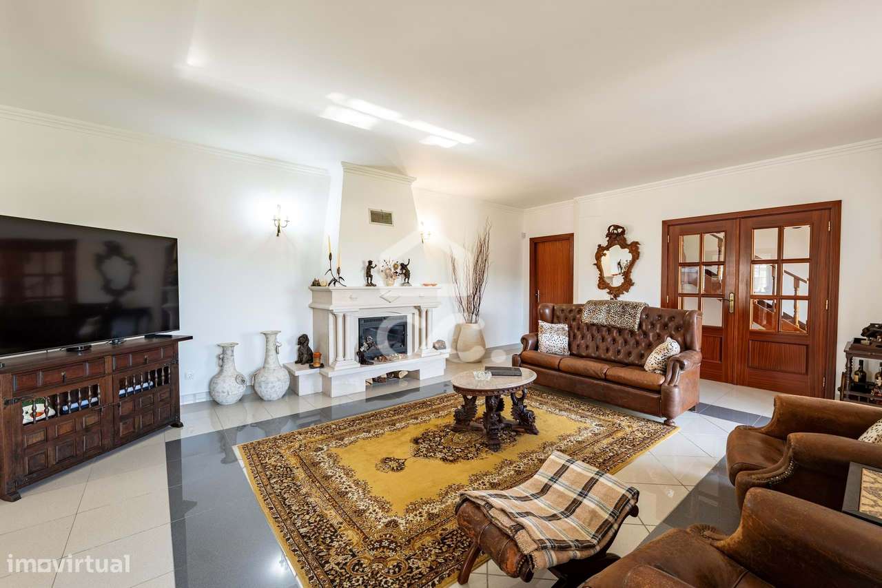 Moradia T4+3 de Prestígio em Vila Nova – Cadaval-6