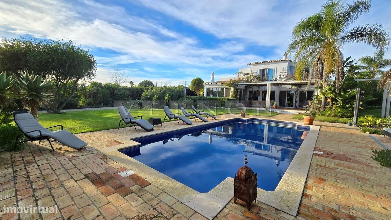 Algarve, Caramujeira,  para venda moradia V3 espaçosa renovada com vis-58